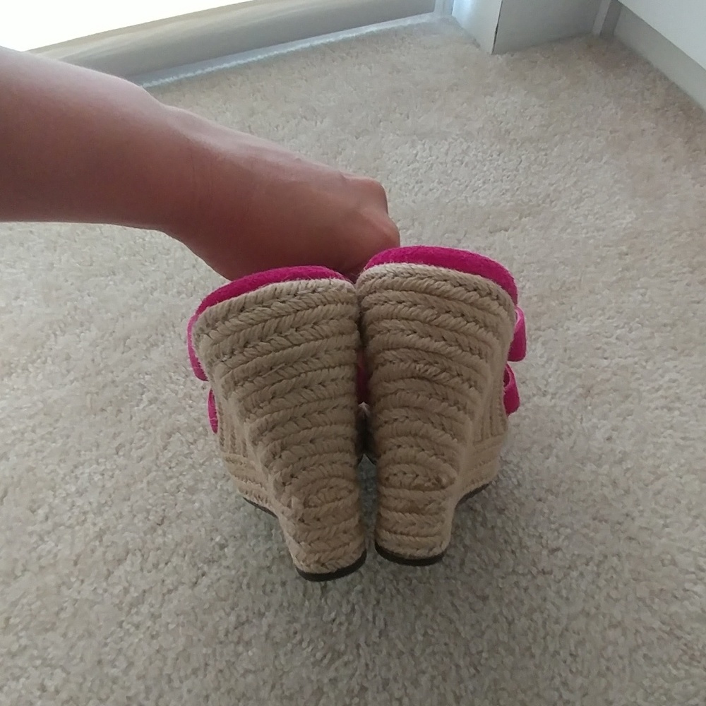 UGG - Picture 4 of 4